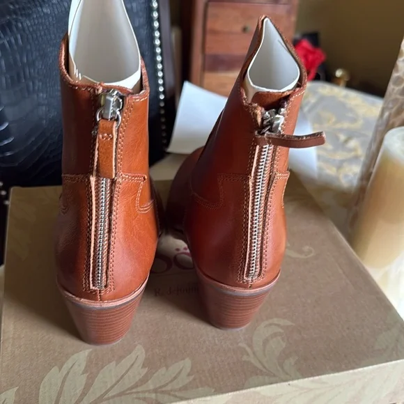 Brown Leather woman’s boots - Picture 3 of 7